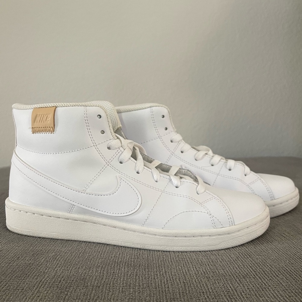 Women's Court Royale 2 High Top Sneaker